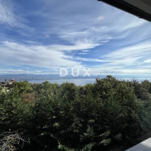 OPATIJA, LOVRAN – Vila s bazenom i pogledom 