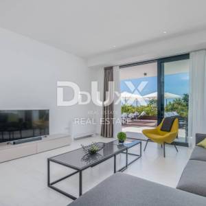 OPATIJA – Moderna luksuzna vila s dvije stambene jedinice i panoramskim pogledom na more