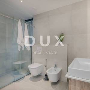 OPATIJA – Moderna luksuzna vila s dvije stambene jedinice i panoramskim pogledom na more