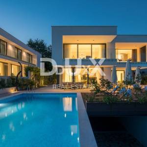 OPATIJA – Moderna luksuzna vila s dvije stambene jedinice i panoramskim pogledom na more