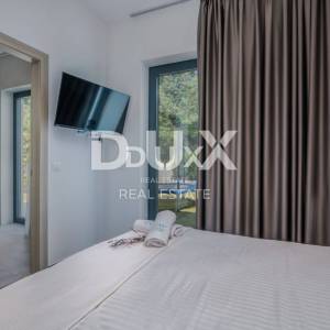 OPATIJA – Moderna luksuzna vila s dvije stambene jedinice i panoramskim pogledom na more