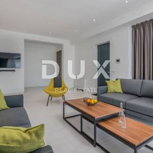 OPATIJA – Moderna luksuzna vila s dvije stambene jedinice i panoramskim pogledom na more