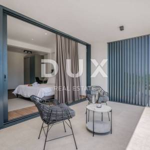 OPATIJA – Moderna luksuzna vila s dvije stambene jedinice i panoramskim pogledom na more