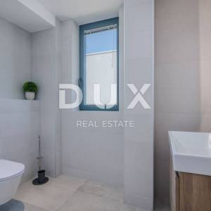 OPATIJA – Moderna luksuzna vila s dvije stambene jedinice i panoramskim pogledom na more