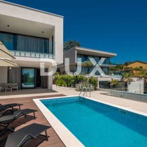 OPATIJA – Moderna luksuzna vila s dvije stambene jedinice i panoramskim pogledom na more