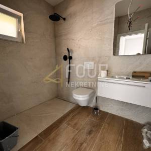 Opatija, novogradnja, vila s bazenom, pogled na more