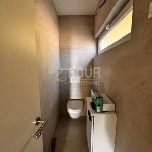 Opatija, novogradnja, vila s bazenom, pogled na more