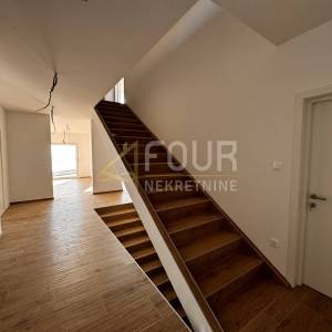 Opatija, novogradnja, vila s bazenom, pogled na more