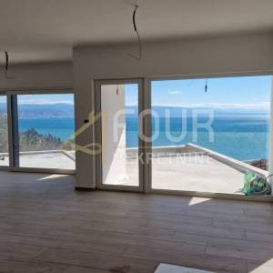 Opatija, novogradnja, vila s bazenom, pogled na more