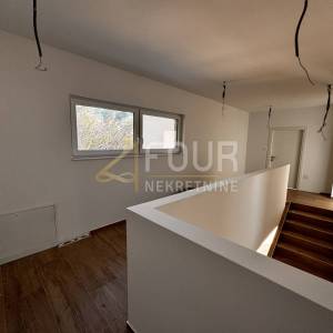 Opatija, novogradnja, vila s bazenom, pogled na more