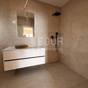 Opatija, novogradnja, vila s bazenom, pogled na more