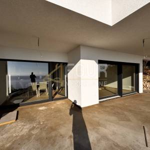 Opatija, novogradnja, vila s bazenom, pogled na more