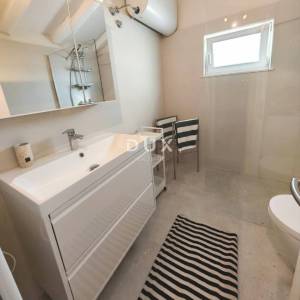 OPATIJA, POBRI - Novoadaptirana samostojeća kuća s dvije stambene jedinice!