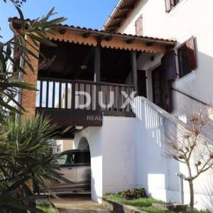 OPATIJA, POBRI - Vila iz 1886 godine sa kamenom starinom