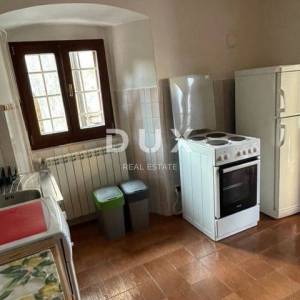 OPATIJA, POBRI - Vila iz 1886 godine sa kamenom starinom