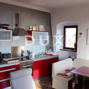 OPATIJA, POBRI - Vila iz 1886 godine sa kamenom starinom