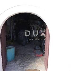 OPATIJA, POBRI - Vila iz 1886 godine sa kamenom starinom