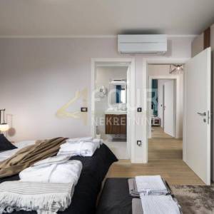 Opatija, Poljane, vila s bazenom i panoramskim pogledom na more