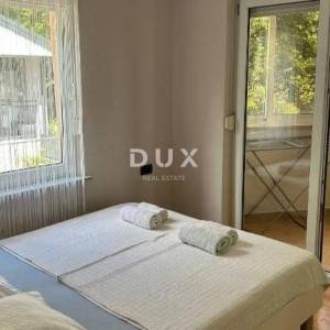 OPATIJA - stan u stambenoj zgradi sa zatvorenom terasom samo 200 metara od plaže