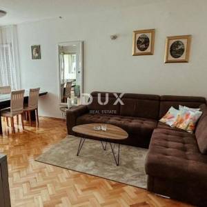 OPATIJA - stan u stambenoj zgradi sa zatvorenom terasom samo 200 metara od plaže