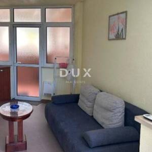 OPATIJA - stan u stambenoj zgradi sa zatvorenom terasom samo 200 metara od plaže