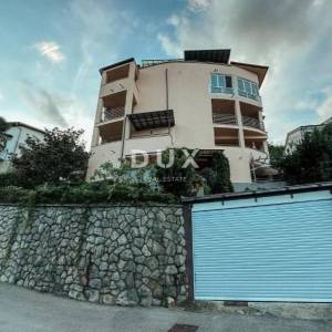 OPATIJA - stan u stambenoj zgradi s vanjskim vrtom i natkrivenom terasom samo 200m od plaže 