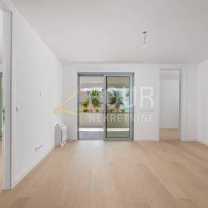 Opatija, vrhunska novogradnja, 2skl, pogled na more