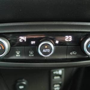 Opel Crossland 1.2 Turbo Ultimate *LED, NAVIGACIJA, KAMERA*