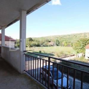 Otavice, Drniš - samostojeća kuća