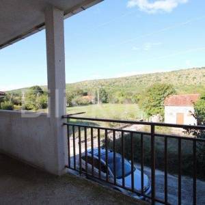 Otavice, Drniš - samostojeća kuća