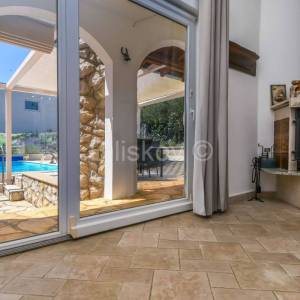 Otok Čiovo, Slatine, dvije kuće drugi red od mora, prodaja