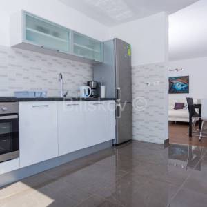 Otok Čiovo, Slatine, dvije kuće drugi red od mora, prodaja