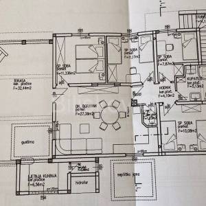 Otok Kaprije, prizemnica 1.red do mora