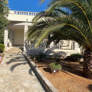 Otok Kaprije, prizemnica 1.red do mora