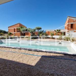 OTOK KRK – MALINSKA
LUKSUZNA VILA U EKSKLUZIVNOM RESORTU, 1 KM OD MORA