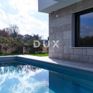 OTOK KRK, MALINSKA (okolica) - Moderna dvojna kuća visokog standarda, s bazenom i uređenom okućnicom