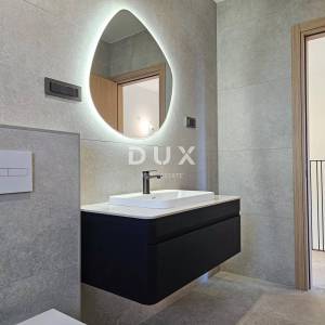 OTOK KRK, MALINSKA (okolica) - Moderna dvojna kuća visokog standarda, s bazenom i uređenom okućnicom