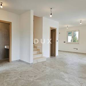 OTOK KRK, MALINSKA (okolica) - Moderna dvojna kuća visokog standarda, s bazenom i uređenom okućnicom