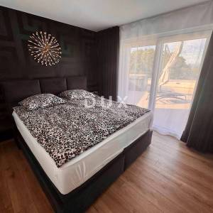 OTOK KRK, MALINSKA – samostojeća vila s bazenom, pogledom na more i punom mjerom privatnosti