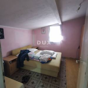 OTOK KRK, MALINSKA (zaleđe) - Samostojeća kuća sa okućnicom