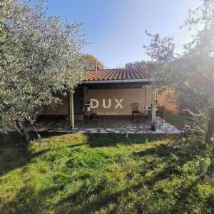 OTOK KRK, MALINSKA (zaleđe) - Samostojeća kuća sa okućnicom