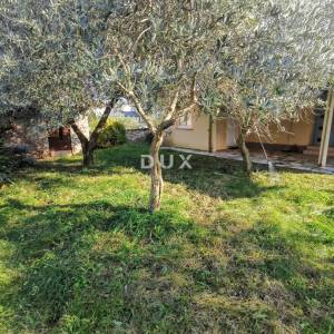 OTOK KRK, MALINSKA (zaleđe) - Samostojeća kuća sa okućnicom