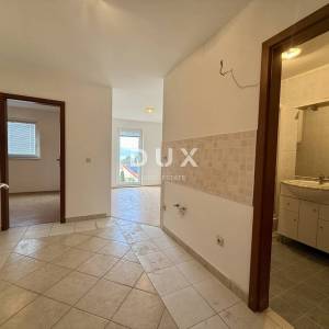 OTOK KRK, NJIVICE - 3S+DB s pogledom na more!