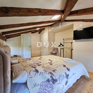 OTOK KRK, OMIŠALJ - VILLA - prvi red do mora, 23 sobe, bazen – kompletno adaptirana 2023., idealna za investiciju s izvrsnim po...