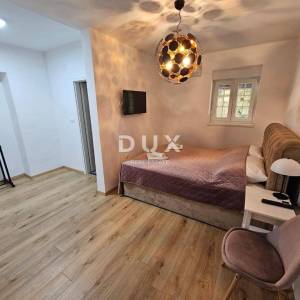 OTOK KRK, OMIŠALJ - VILLA - prvi red do mora, 23 sobe, bazen – kompletno adaptirana 2023., idealna za investiciju s izvrsnim po...