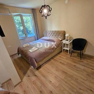 OTOK KRK, OMIŠALJ - VILLA - prvi red do mora, 23 sobe, bazen – kompletno adaptirana 2023., idealna za investiciju s izvrsnim po...