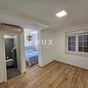 OTOK KRK, OMIŠALJ - VILLA - prvi red do mora, 23 sobe, bazen – kompletno adaptirana 2023., idealna za investiciju s izvrsnim po...