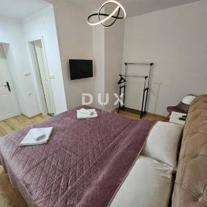 OTOK KRK, OMIŠALJ - VILLA - prvi red do mora, 23 sobe, bazen – kompletno adaptirana 2023., idealna za investiciju s izvrsnim po...