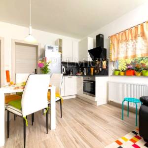 Otok Krk, Uvala Soline – prodaja namještenog apartmana!