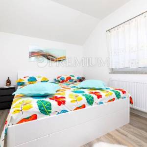 Otok Krk, Uvala Soline – prodaja namještenog apartmana!